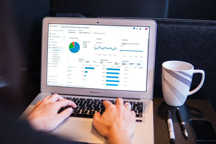 Google Analytics ist ein notwendiges Instrument zur Überwachung der KPIs eines E-Commerce.