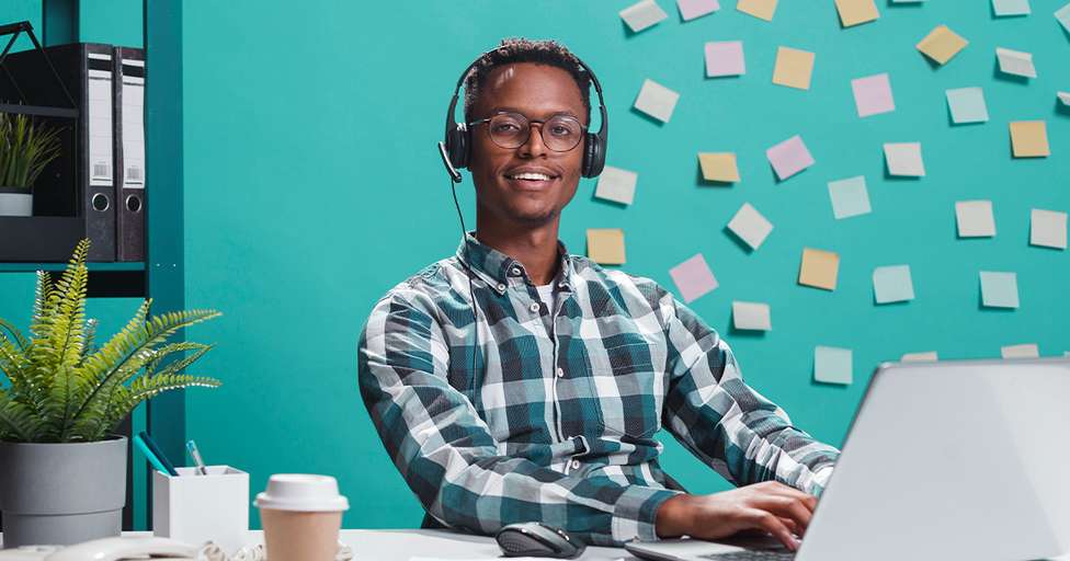 helpdesk para prestar apoio a clientes e funcionários