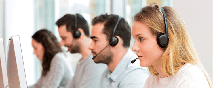 Trabajadora de atención al cliente de un eCommerce.