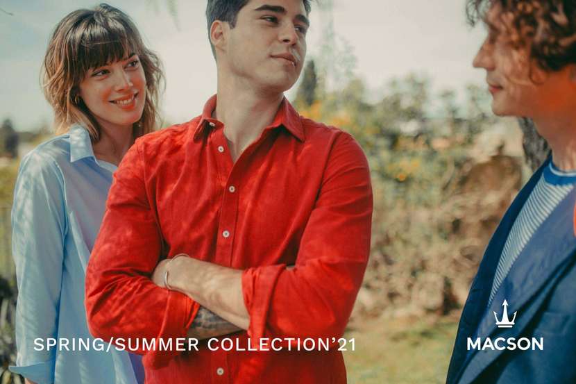 Chicos con ropa del ecommerce de moda Macson.