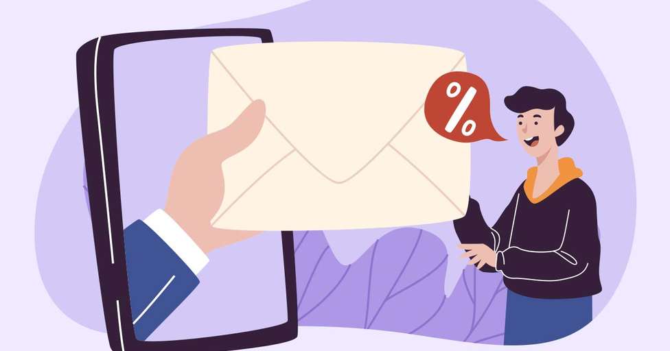 Gestor de una tienda online monitoriza los resultados de la automatización de su estrategia de email marketing.