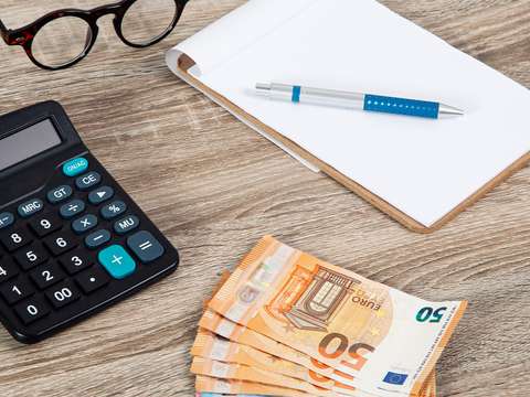 gestão do processo de desalfandegamento de encomendas internacionais de lojas online